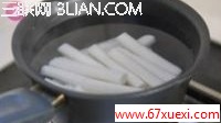 韩式手指炒年糕的做法图解2