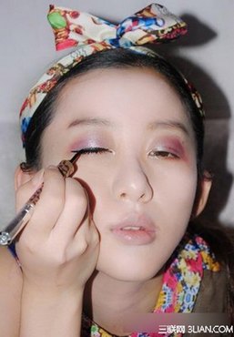 眼线化妆