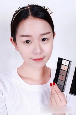 眼影化妆