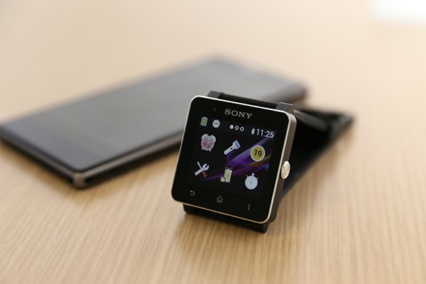 Smartwatch 2飺˫ֵ